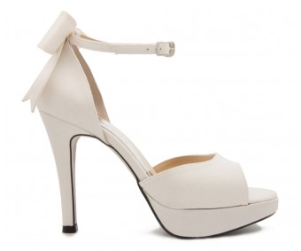 Carolyn Ivory White Bow Wedding Sandals